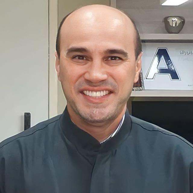 Dr. Thales Pinheiro